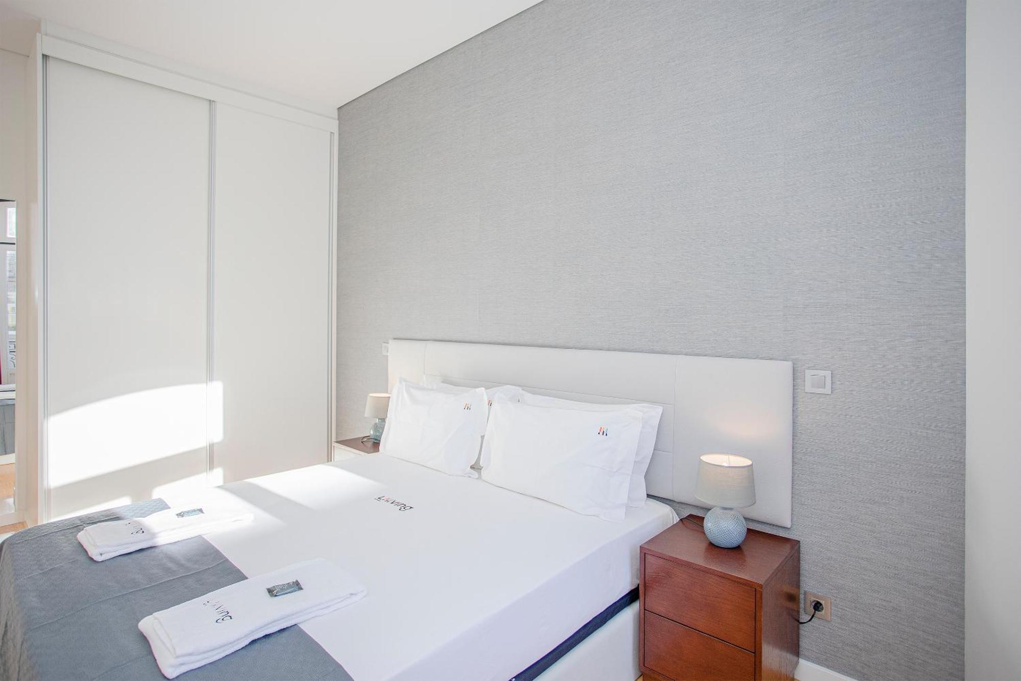 Liiiving In Porto-Mouzinho Residence Apartments Bagian luar foto