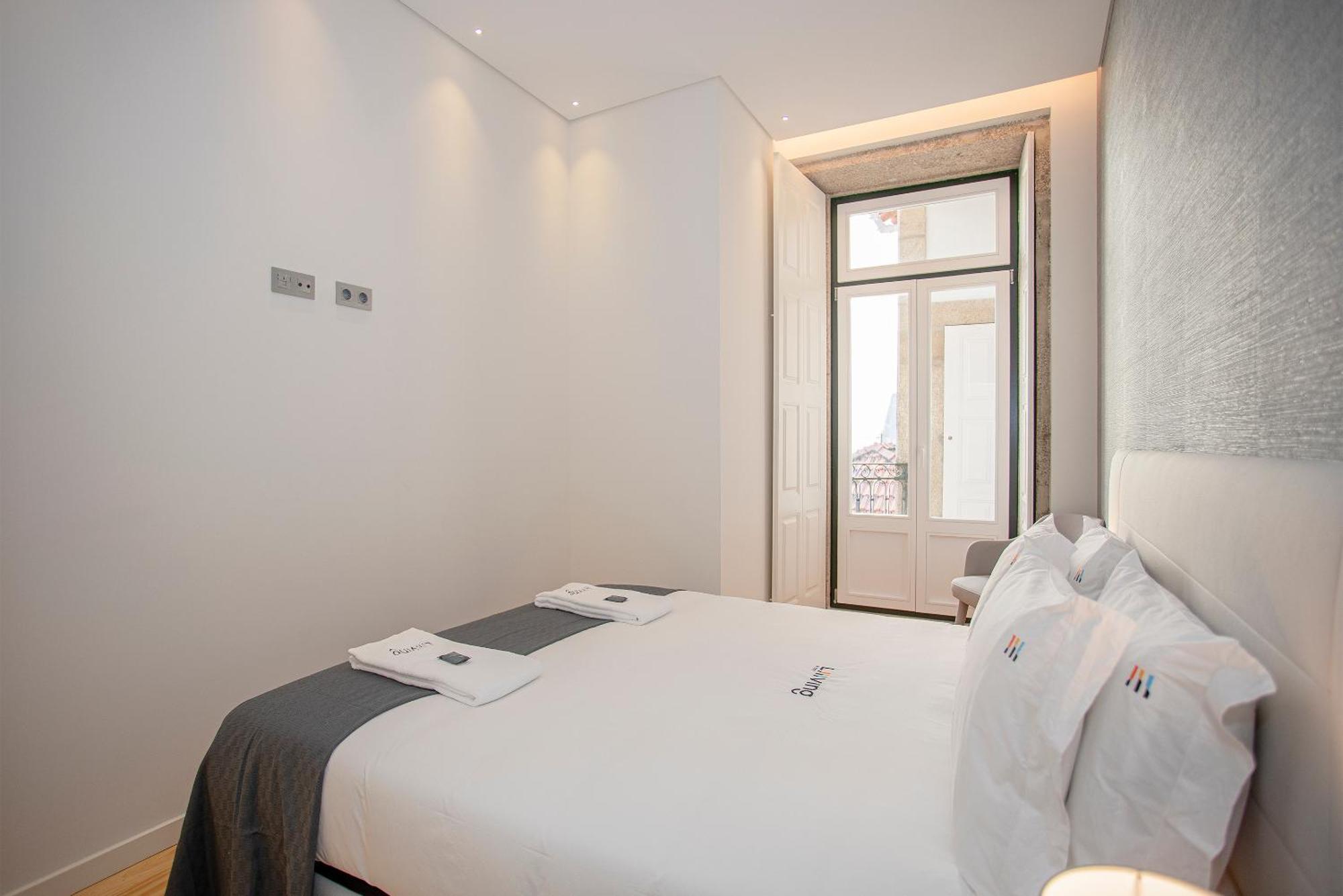 Liiiving In Porto-Mouzinho Residence Apartments Bagian luar foto